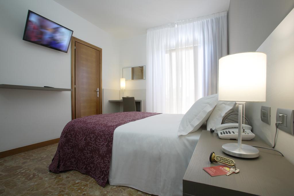Hotel Sofia ليدو دي يسولو المظهر الخارجي الصورة