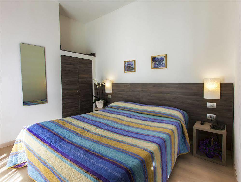 Hotel Sofia ليدو دي يسولو المظهر الخارجي الصورة